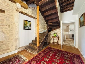 Interior - Le 6 Grande Rue - Renovated Townhouse with Terrace and Garden (Saint-Gengoux-le-National)