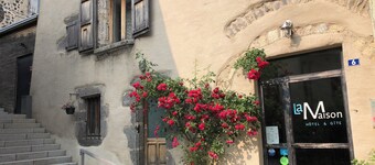 La Maison Hotel & Gîte