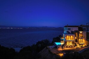 Exterior - A luxurious specious 4 bedroom 3.5 bathrooms sea front modern villa (XIROPIGADO)