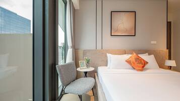 Grand Suite, 1 Bedroom, Club lounge access, City View | Egyptian cotton sheets, premium bedding, down duvets