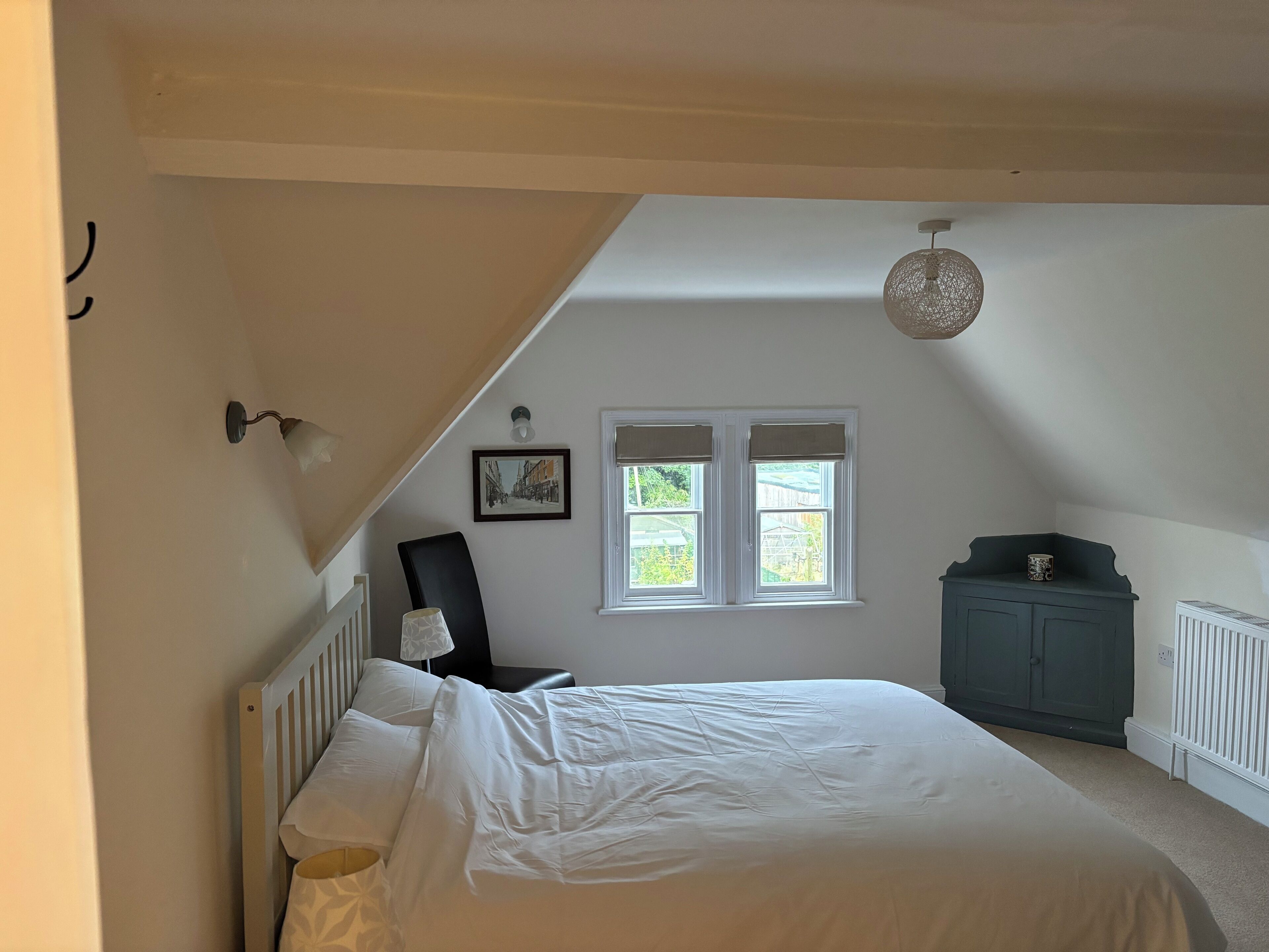 2 chambres, fer et planche à repasser, draps fournis