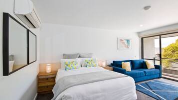 Iron/ironing board, WiFi