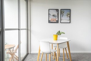 Dining - Bay View Breeze - Lorne (Lorne)