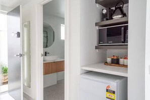 Bathroom - Bay View Breeze - Lorne (Lorne)