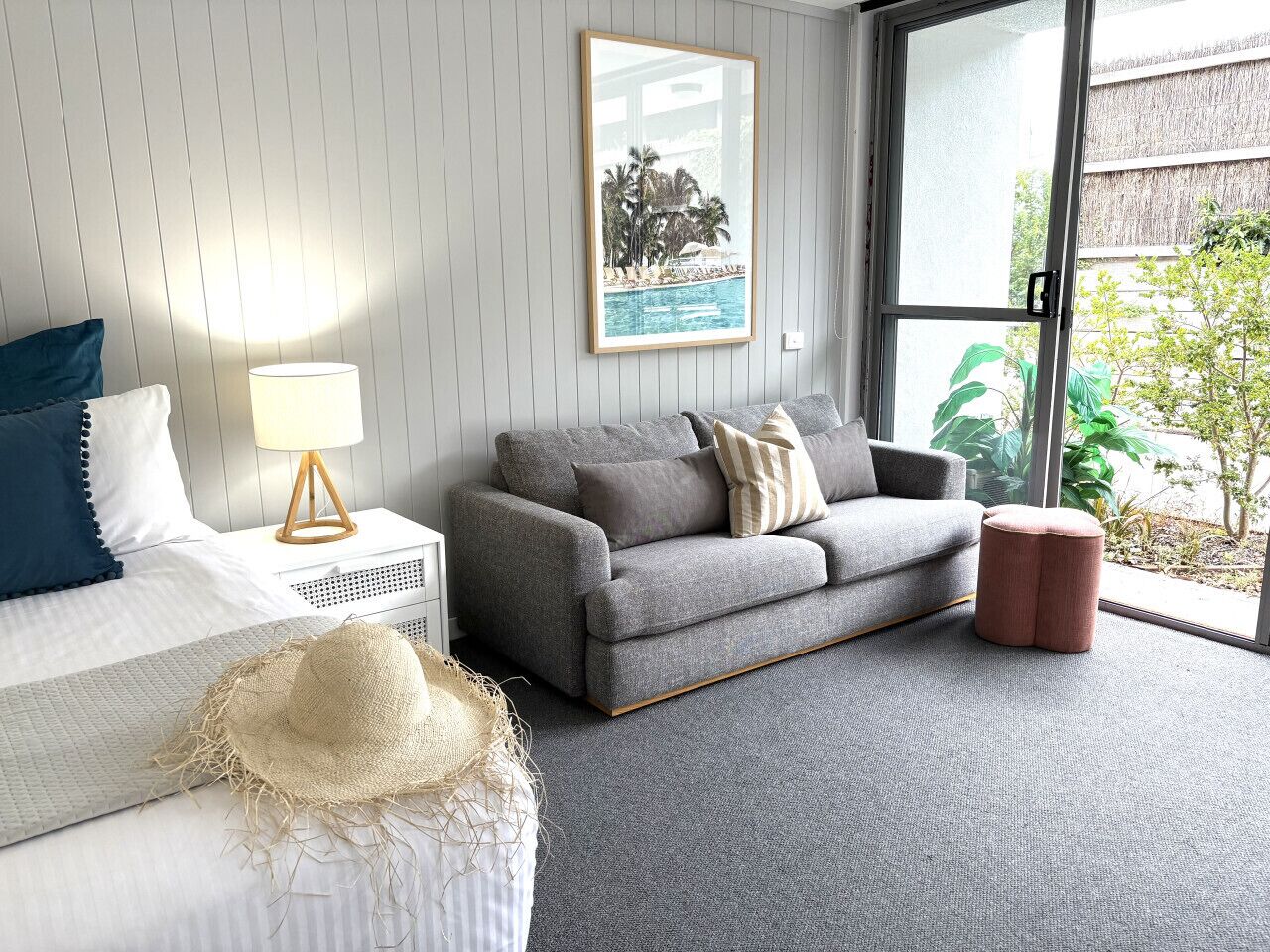 Iron/ironing board, WiFi