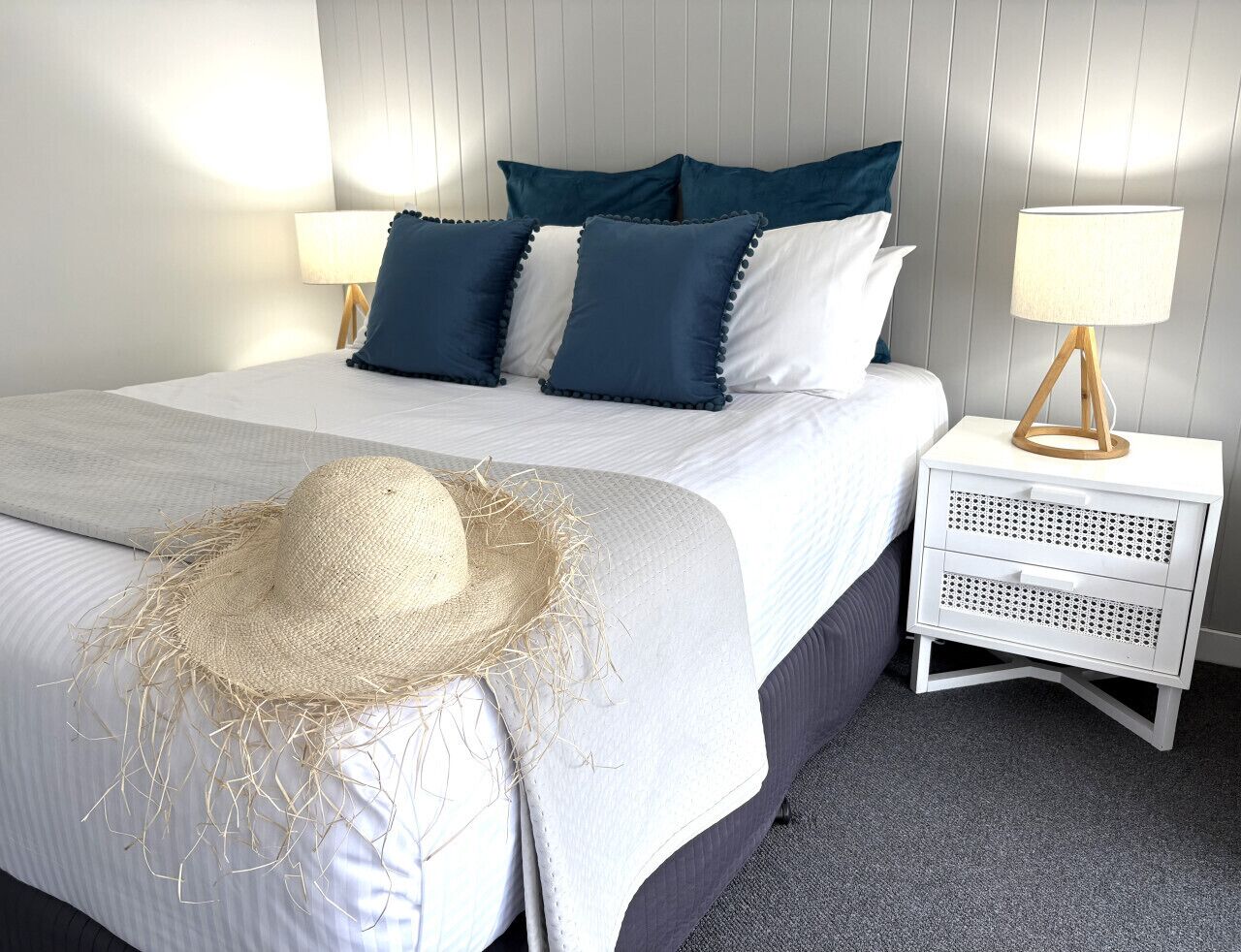 Iron/ironing board, WiFi