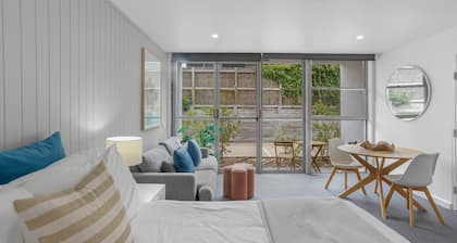 Bay View Style - Lorne