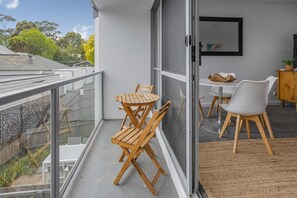 Unclassified image, 2 of 19, button - Bay View Sunrise - Lorne (Lorne)