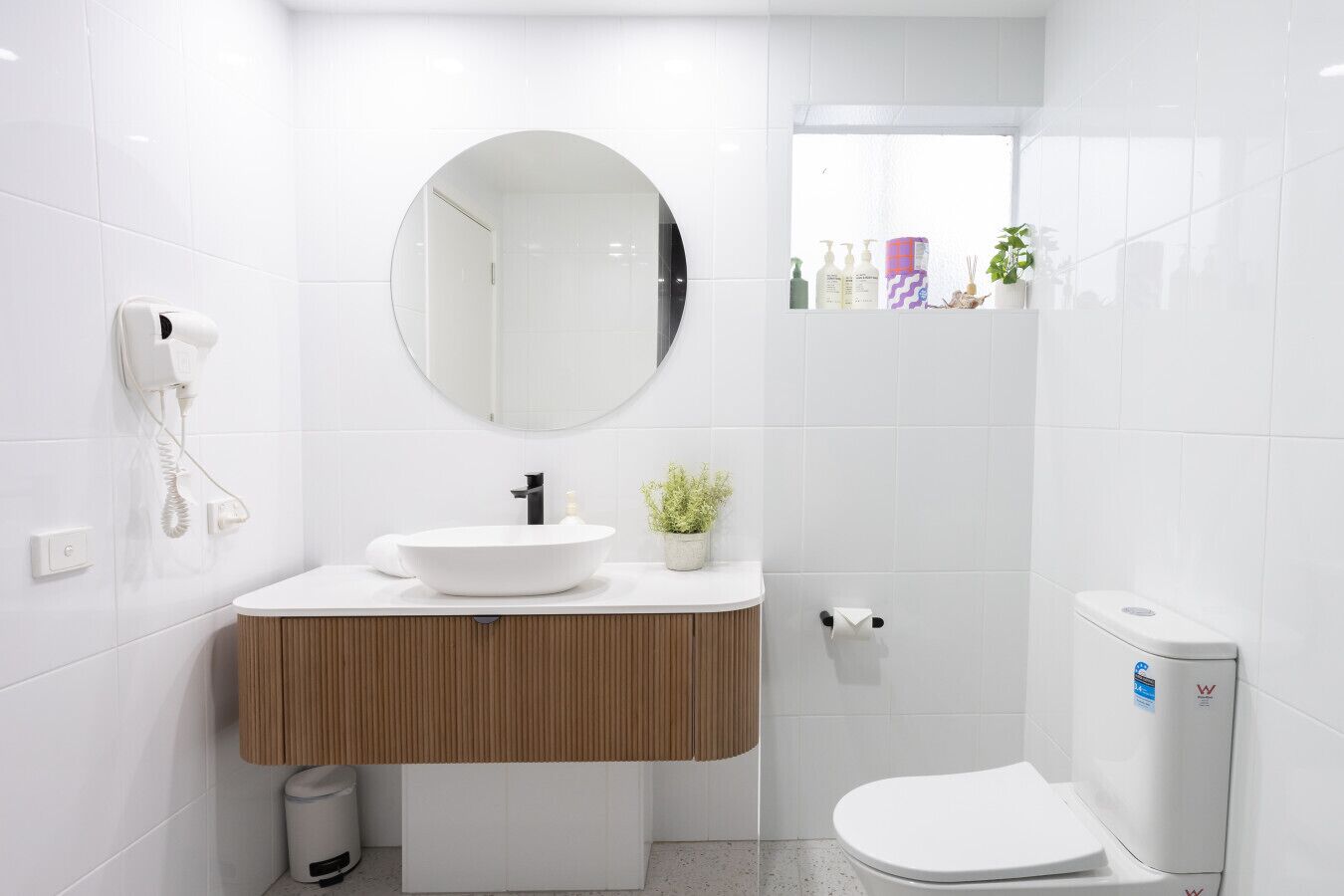 Sèche-cheveux, serviettes fournies