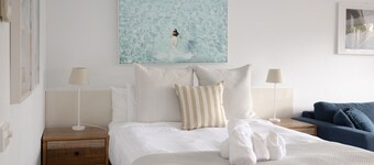 Bay View: Ocean Views (accessible)