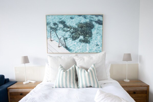 Iron/ironing board, WiFi