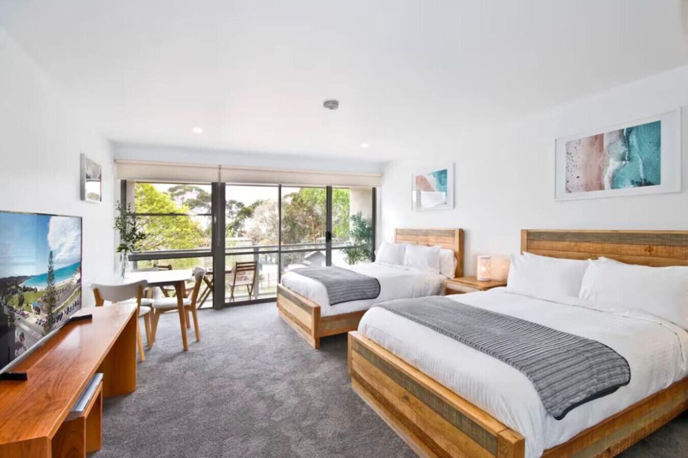 Iron/ironing board, WiFi