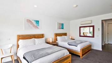 Iron/ironing board, WiFi