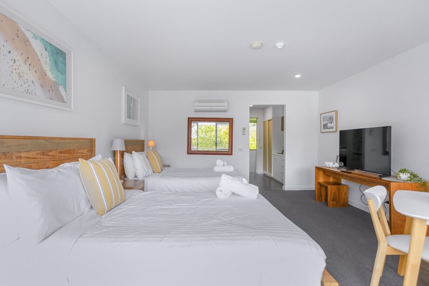 Bay View: Ocean Breeze - Lorne