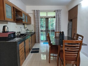 Dining - Villa Neesham Grande (Benaulim)