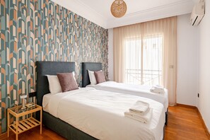 Iron/ironing board, WiFi, bed sheets - Number Six Triangle d'Or by IB Signature -Elegant 3BR - 160m² - Luxury & Comfort (Casablanca)