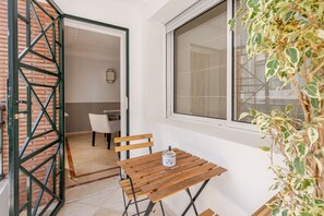 Dining - Number Six Triangle d'Or by IB Signature -Elegant 3BR - 160m² - Luxury & Comfort (Casablanca)