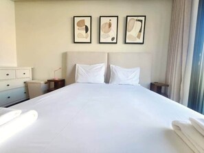 2 bedrooms, iron/ironing board, WiFi, bed sheets - C202 Alcazar - Modern 2BR flat by IB Signature (Casablanca)