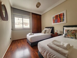 3 bedrooms, iron/ironing board, travel cot, free WiFi - The 501 Racine by IB Signature • Spacious 3BR • 160m² Luxury & Comfort (Casablanca)