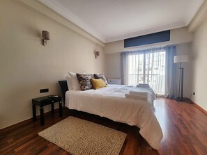 3 bedrooms, iron/ironing board, travel cot, free WiFi - The 501 Racine by IB Signature • Spacious 3BR • 160m² Luxury & Comfort (Casablanca)
