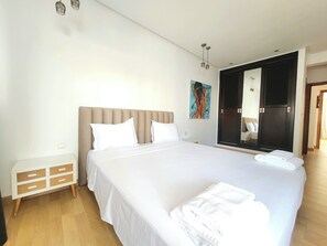 4 bedrooms, iron/ironing board, travel crib, free WiFi