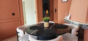 Dining - The 23 Princesses (Casablanca)