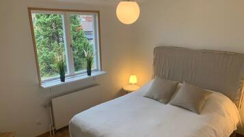 4 bedrooms, WiFi, bed sheets