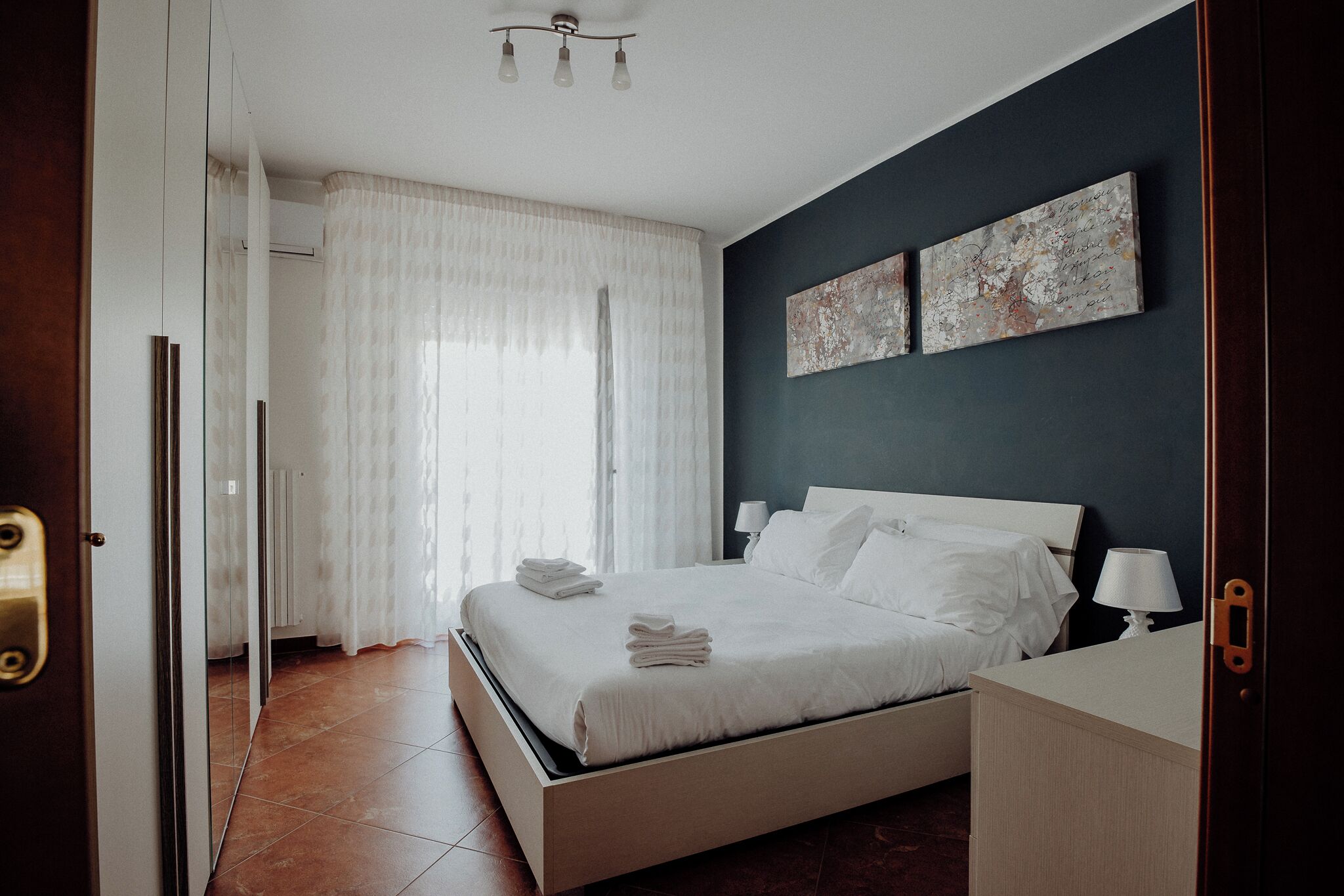 3 chambres, fer et planche à repasser, accès Internet, draps fournis