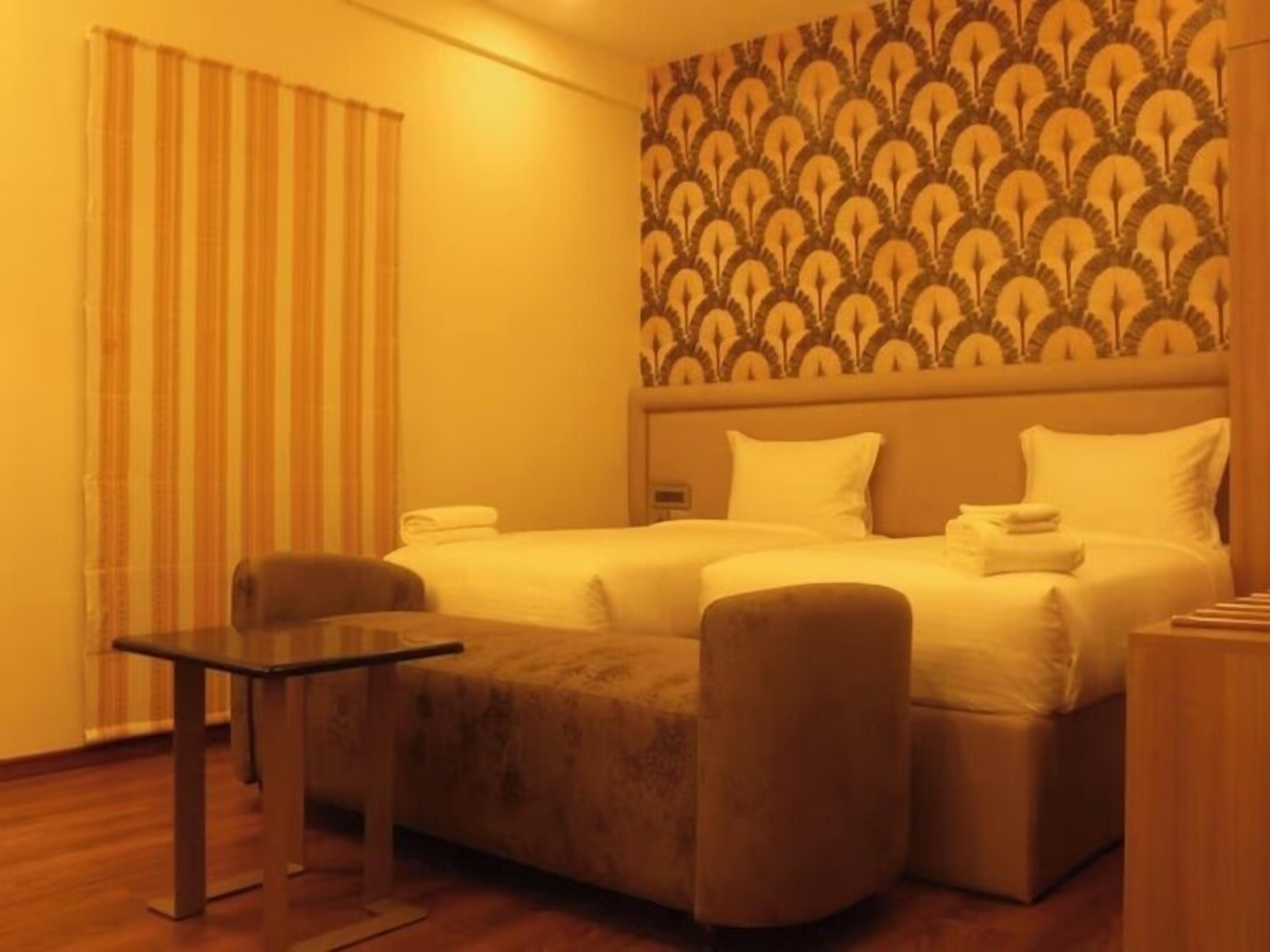 Executive-Doppelzimmer | Schreibtisch, laptopgeeigneter Arbeitsplatz, kostenloses WLAN