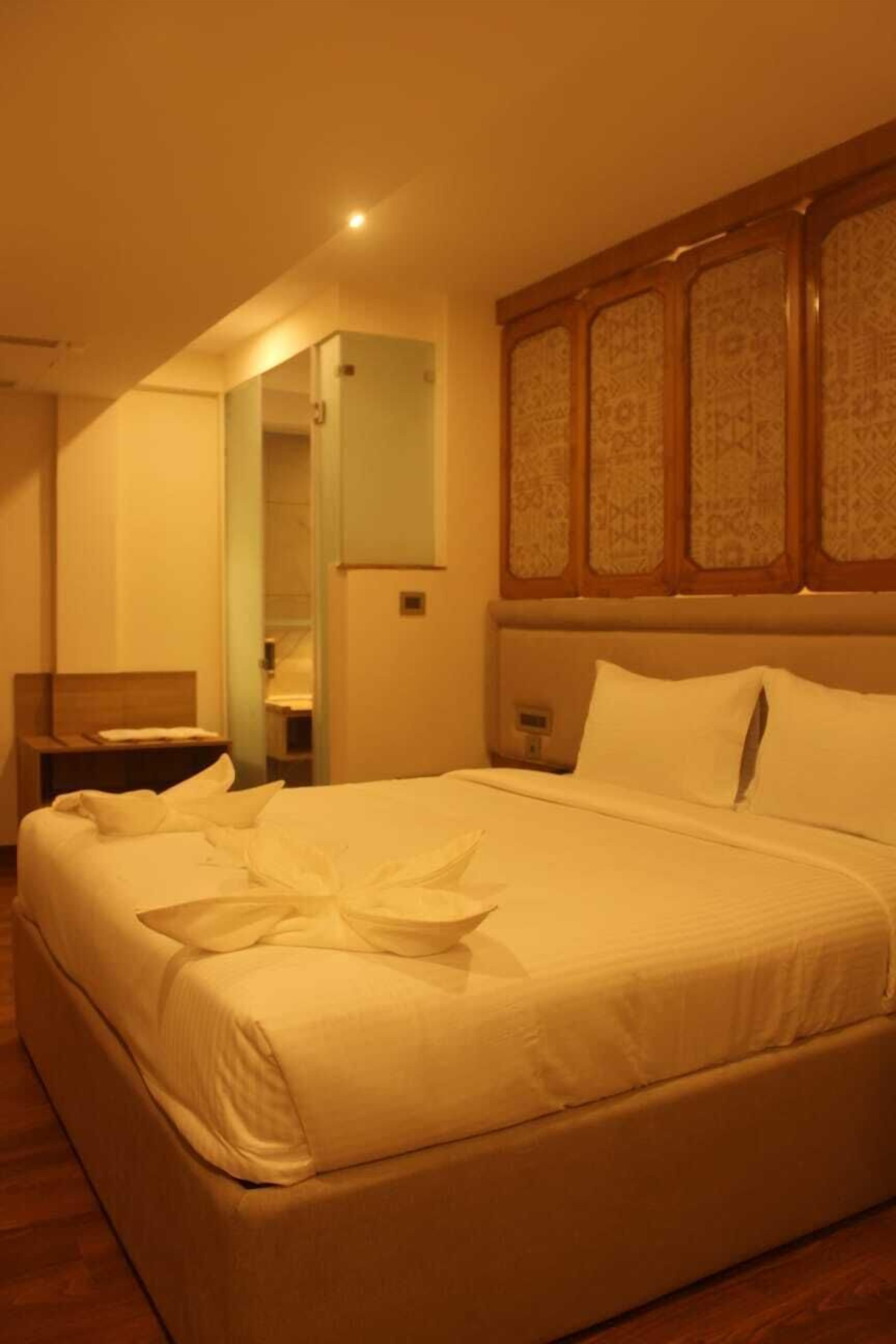 Dobbeltrom – premium, 1 soverom, byutsikt | Skrivebord, skrivebord for bærbar PC og wi-fi (inkludert)