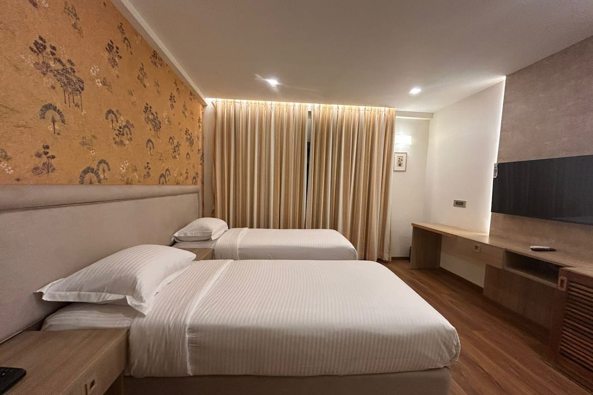 Standard-Doppelzimmer, Stadtblick