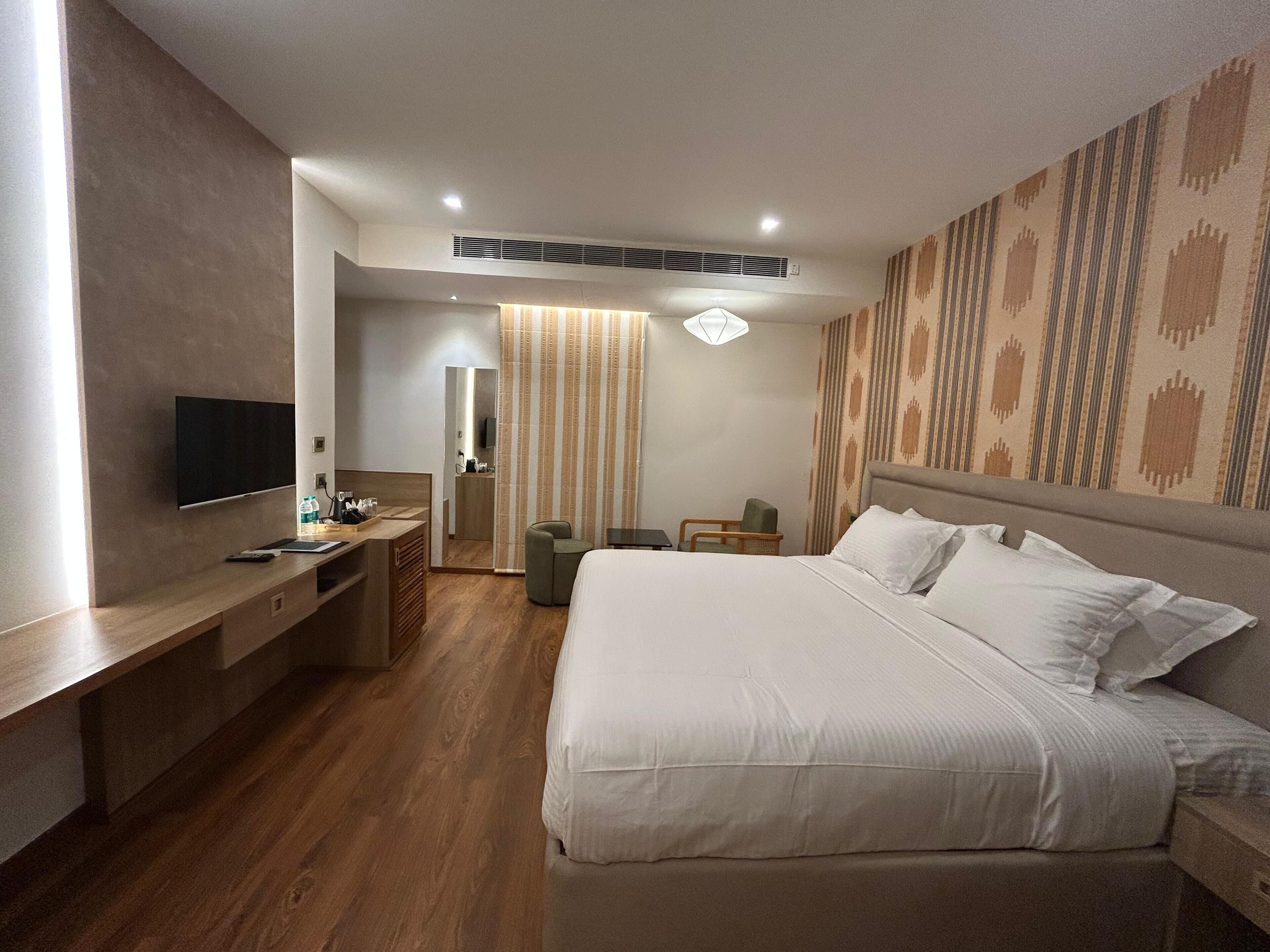 プレミアム ダブルルーム 1 ベッドルーム シティビュー | デスク、ノートパソコン用作業スペース、WiFi (無料)