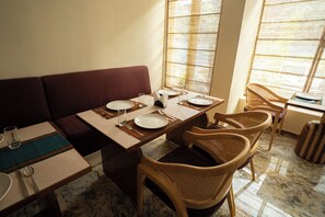 Restaurant - FERNWOOD HOTELS AND RESORTS (Bengaluru)