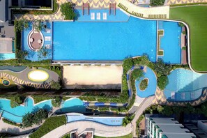 Outdoor pool - Vivian Boutique Feliz en Vista Residence (Cat Lai)