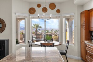 Dining - The Sun Chaser, 4 bdr. Pool, Spa and Endless Views (Lake Havasu City)
