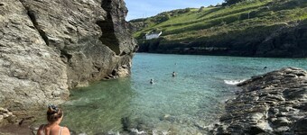 Character cottage close to Port Isaac harbour – sleeps 4