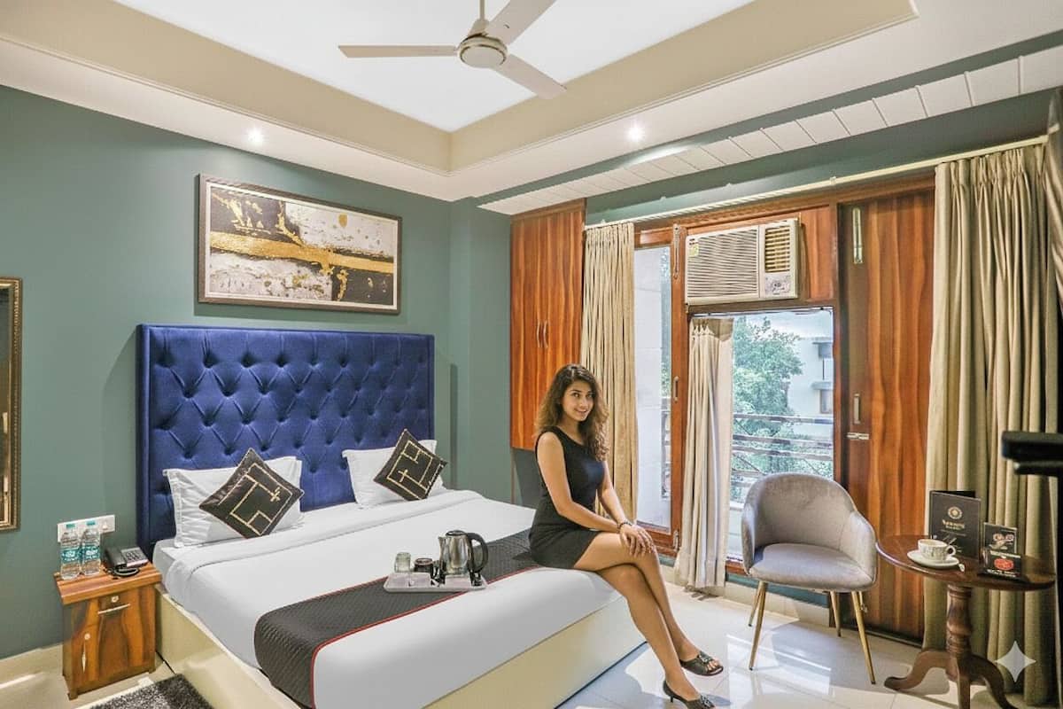 Työpöytä, kannettavalle tietokoneelle sopiva työtila, ilmainen Wi-Fi