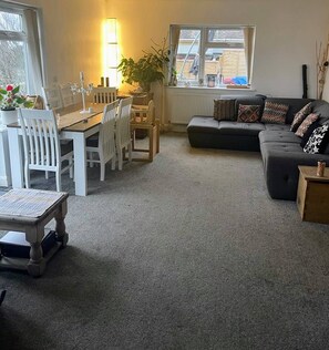 Shared Dormitory, 1 Bedroom, Smoking, Balcony | Living area | Books - Room-cosy Beach Getaway on Edge of South (Brighton)