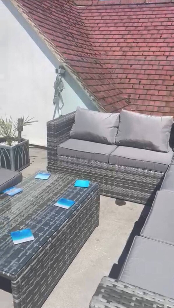 Gemeinsamer Schlafsaal, 1 Schlafzimmer, Raucher, Balkon | Pool