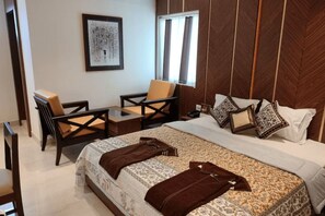 Superior Double Room | Free WiFi, bed sheets - Eennra Maanikko (Krishnanagar)