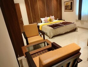 Superior Double Room | Free WiFi - Eennra Maanikko (Krishnanagar)