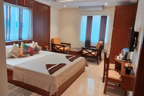 Free WiFi, bed sheets - Eennra Maanikko (Krishnanagar)