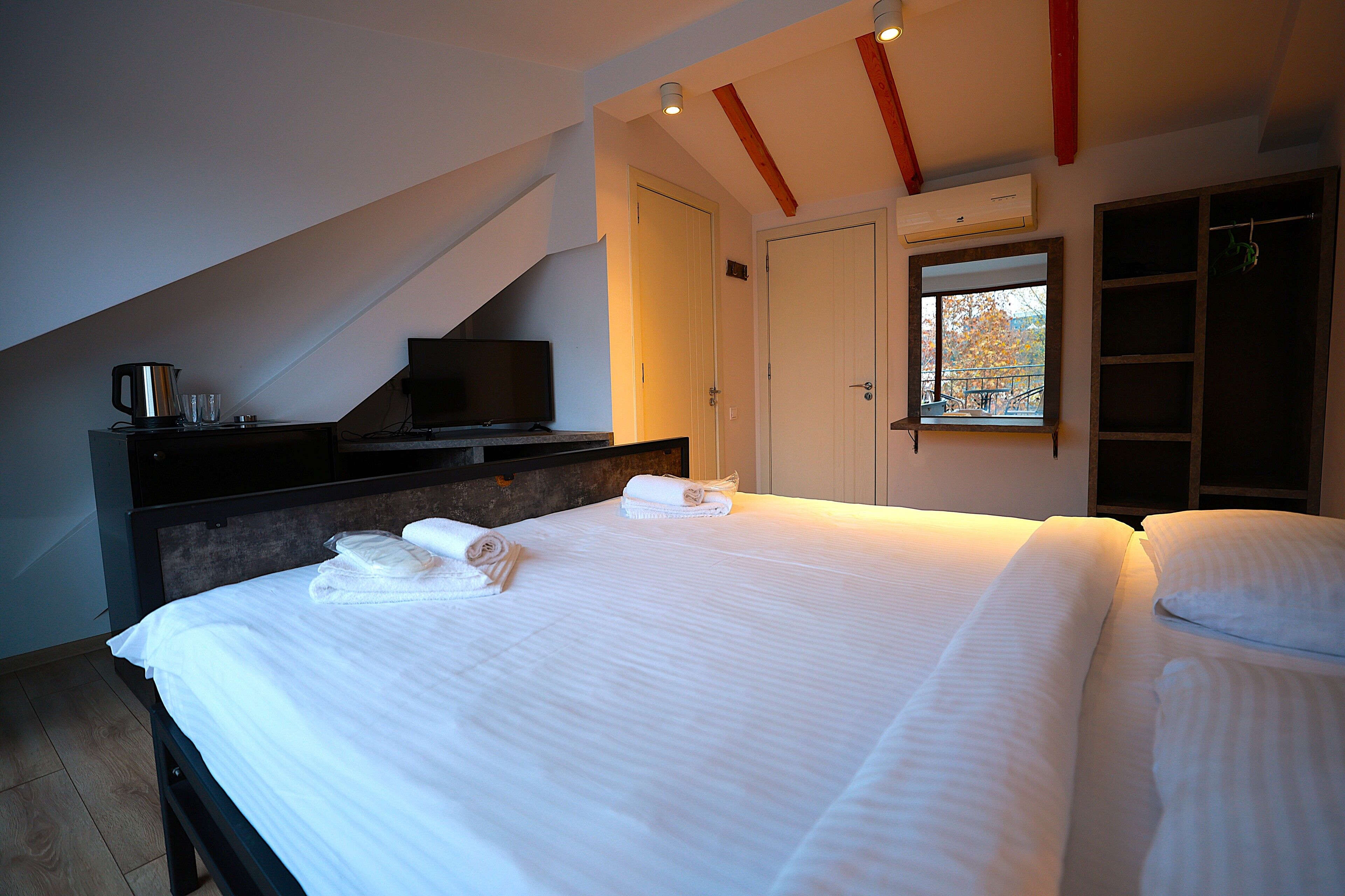 經典雙人房 | 免費 Wi-Fi