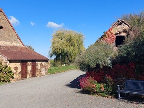 Exterior - 3-Star Cottage near Le Mans, up to 14 guests (Saint-Georges-du-Bois)