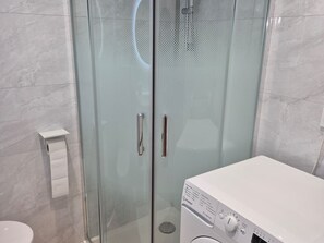 Bathroom - Charming T2 in Morzine historic center with WiFi (Morzine)