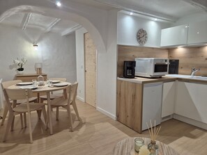 Dining - Charming T2 in Morzine historic center with WiFi (Morzine)