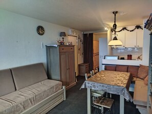 TV - Apartment in Tignes, 6 pers, near slopes (Tignes)