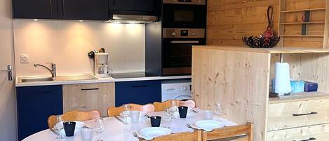 Réfrigérateur, micro-ondes