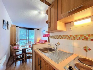 Kühlschrank, Mikrowelle, Geschirrspüler