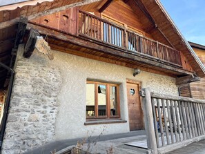 Exterior detail - Vars - Apartment for 7 pers, 80 sqm (Vars)
